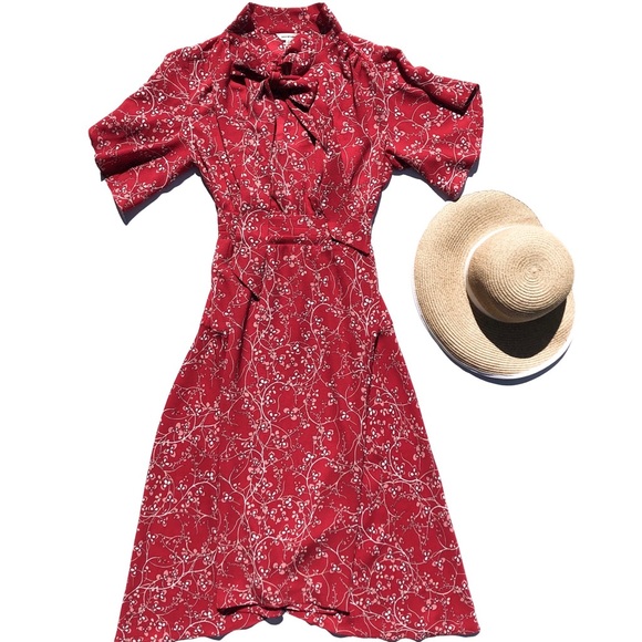 Max Studio Dresses & Skirts - 🚫SOLD🚫 Max Studio Red Flutter Sleeve Dress